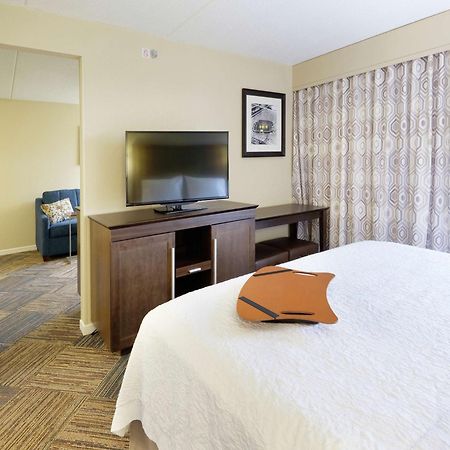 Hampton Inn Green Bay Downtown Экстерьер фото