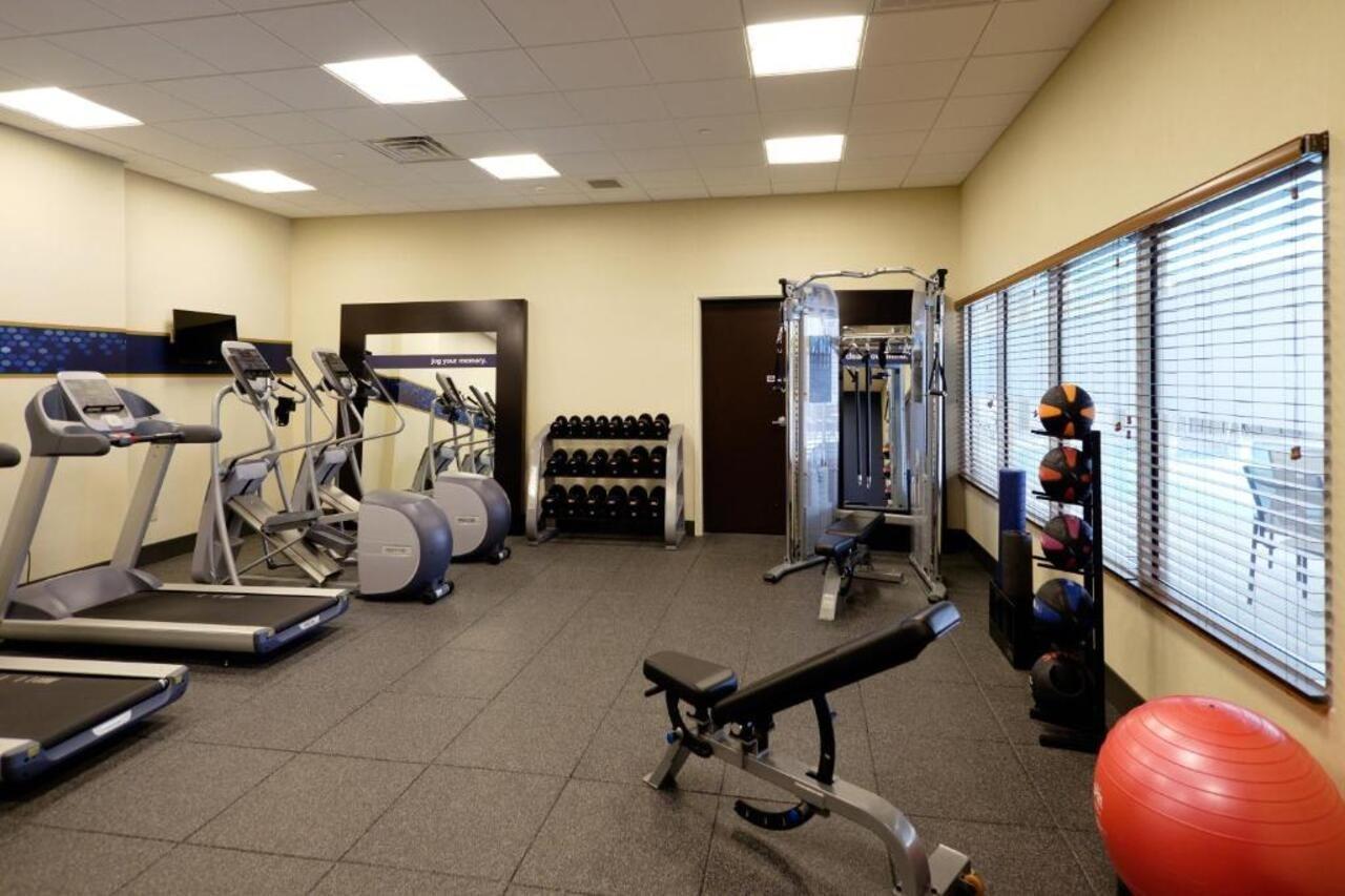 Hampton Inn Green Bay Downtown Экстерьер фото