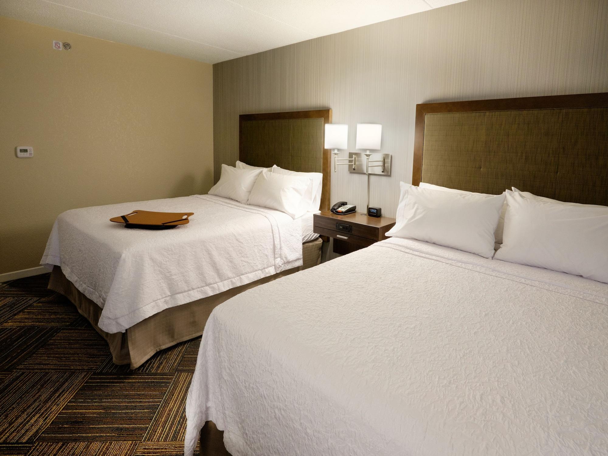 Hampton Inn Green Bay Downtown Экстерьер фото