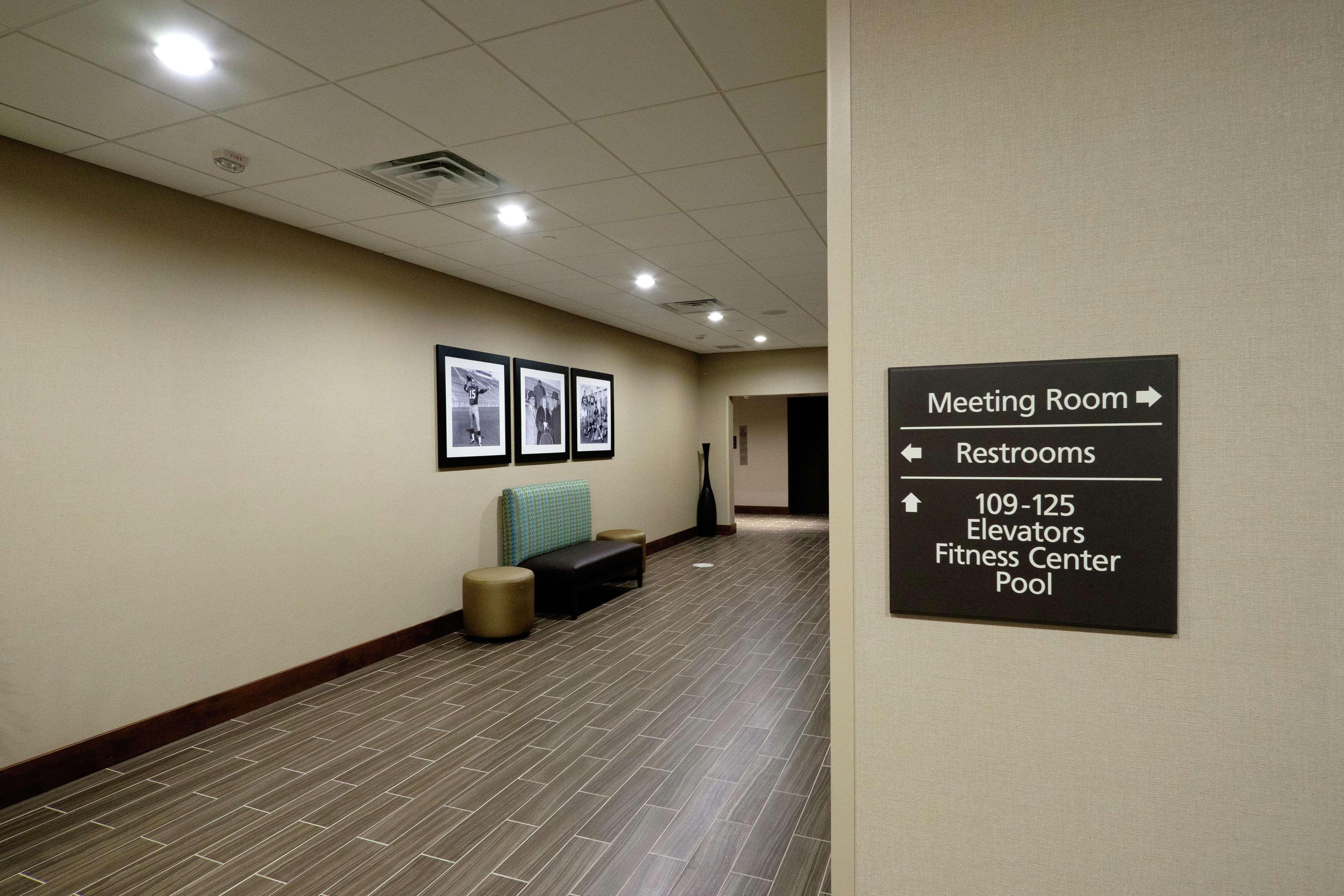 Hampton Inn Green Bay Downtown Экстерьер фото