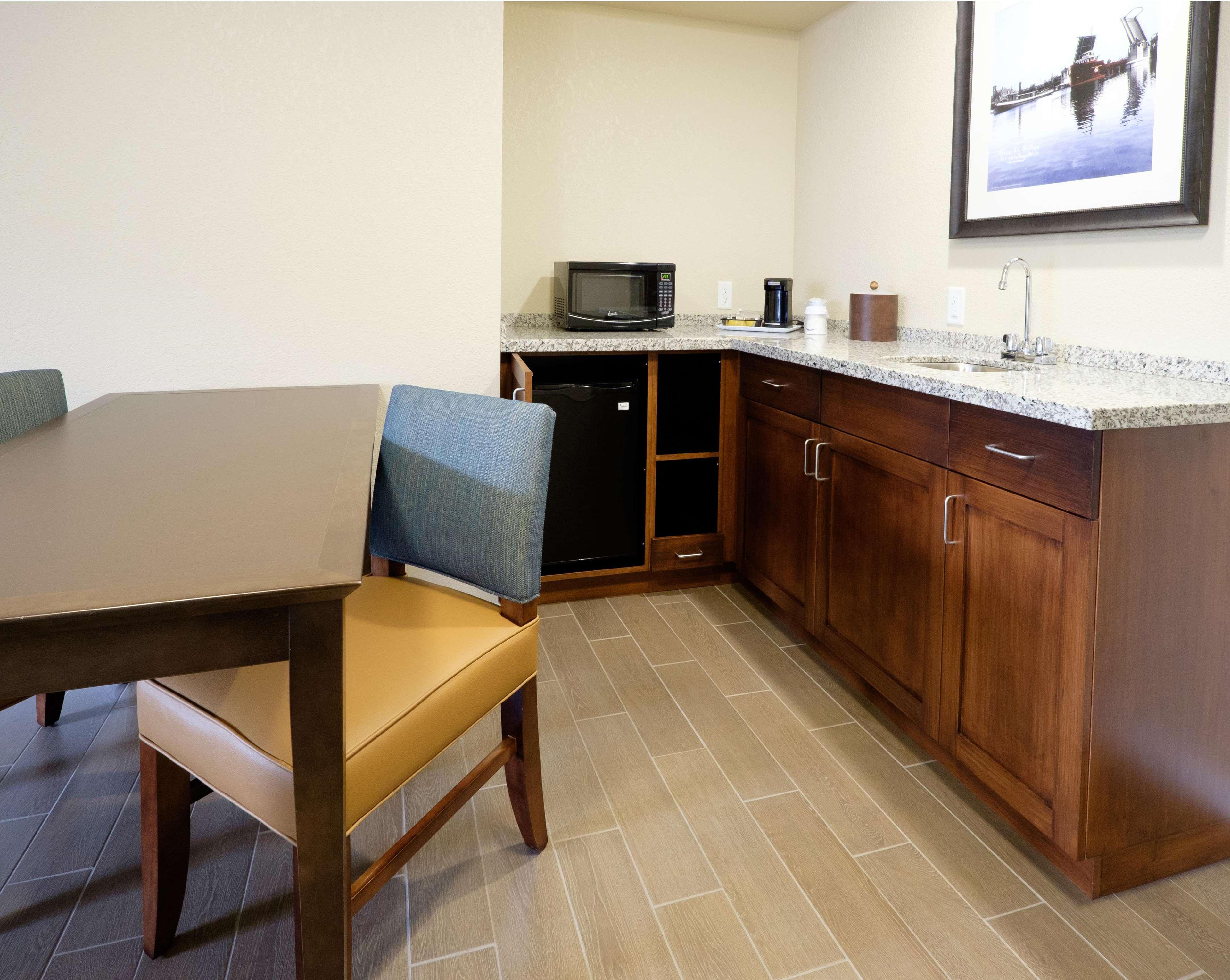 Hampton Inn Green Bay Downtown Экстерьер фото
