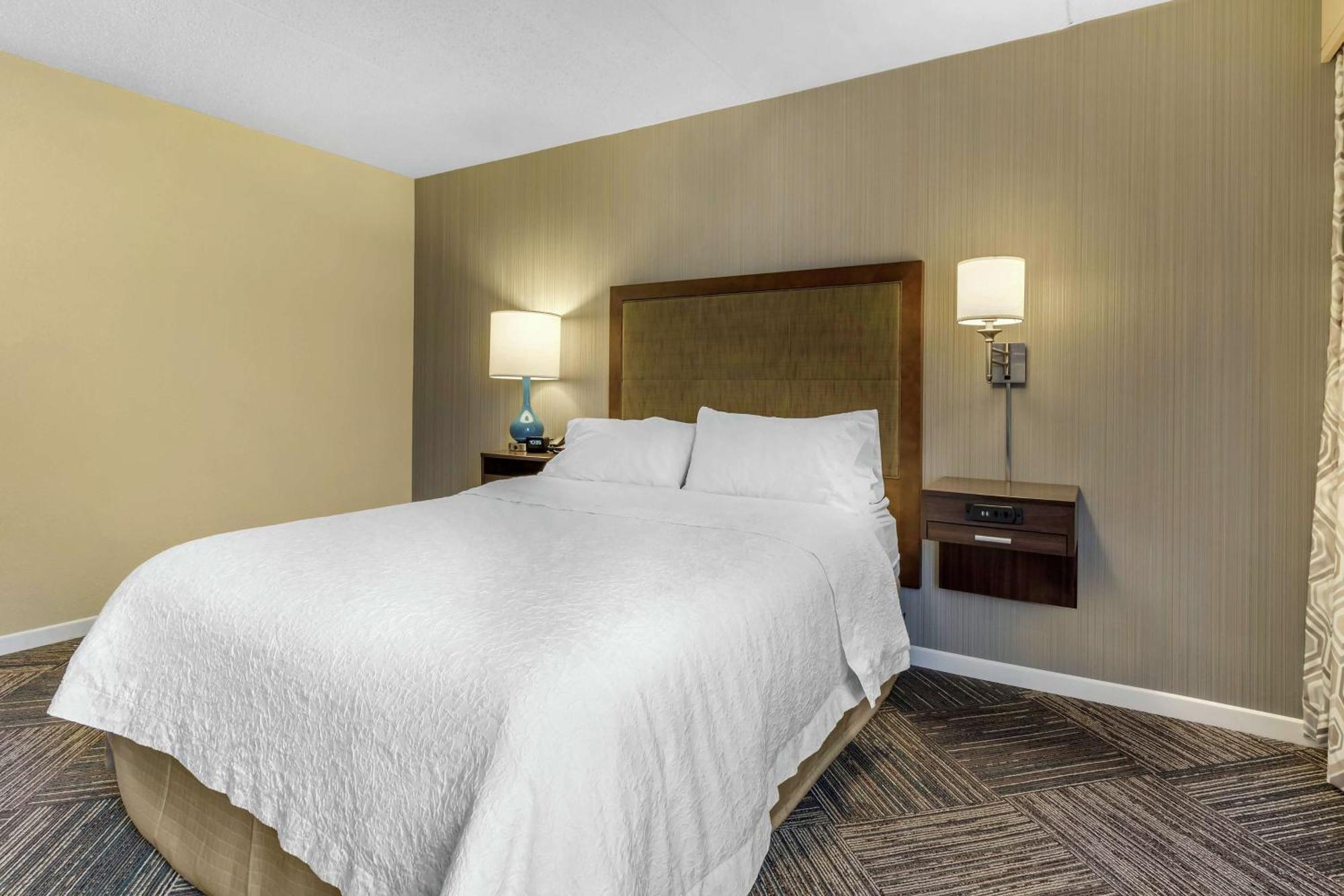 Hampton Inn Green Bay Downtown Экстерьер фото