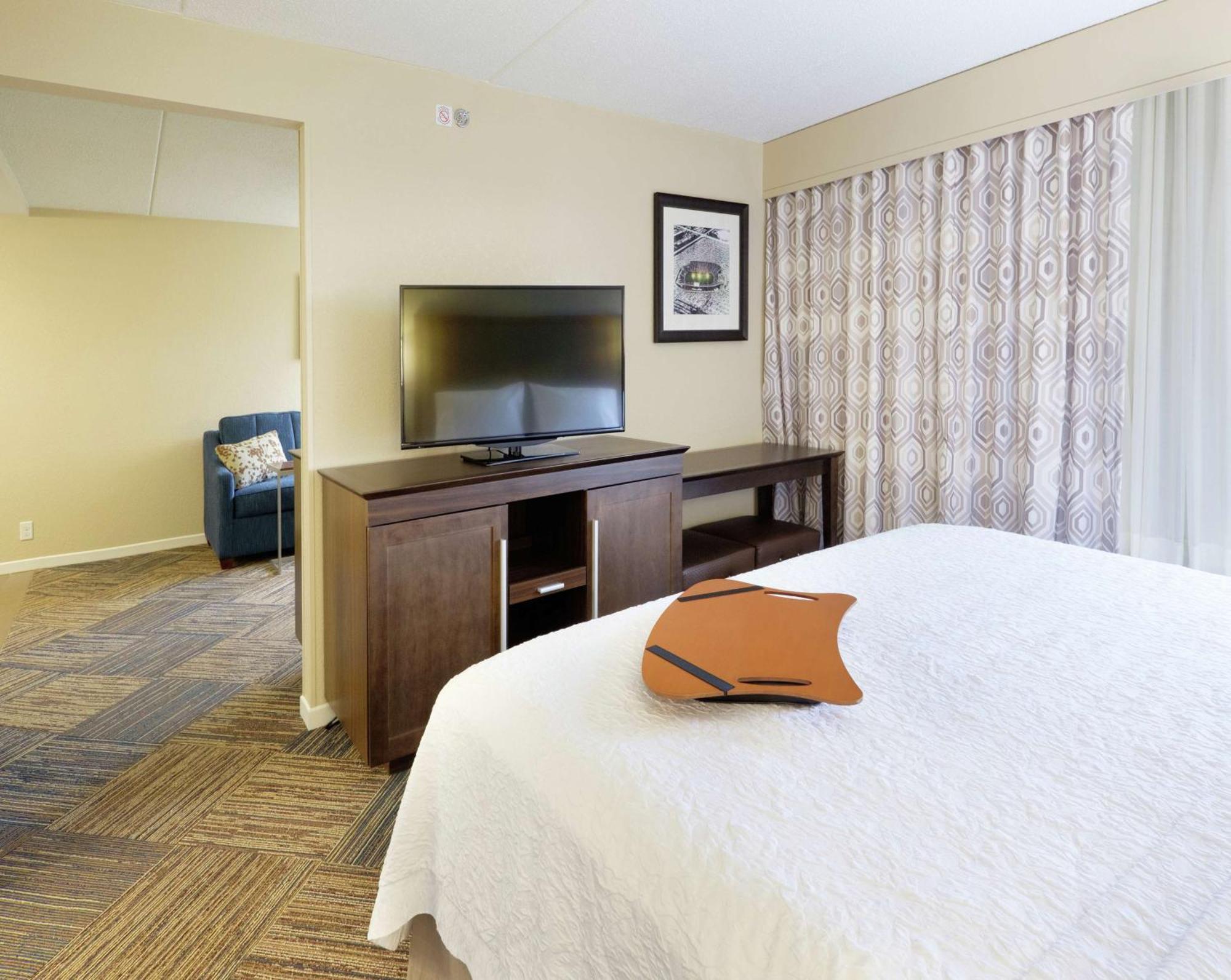 Hampton Inn Green Bay Downtown Экстерьер фото
