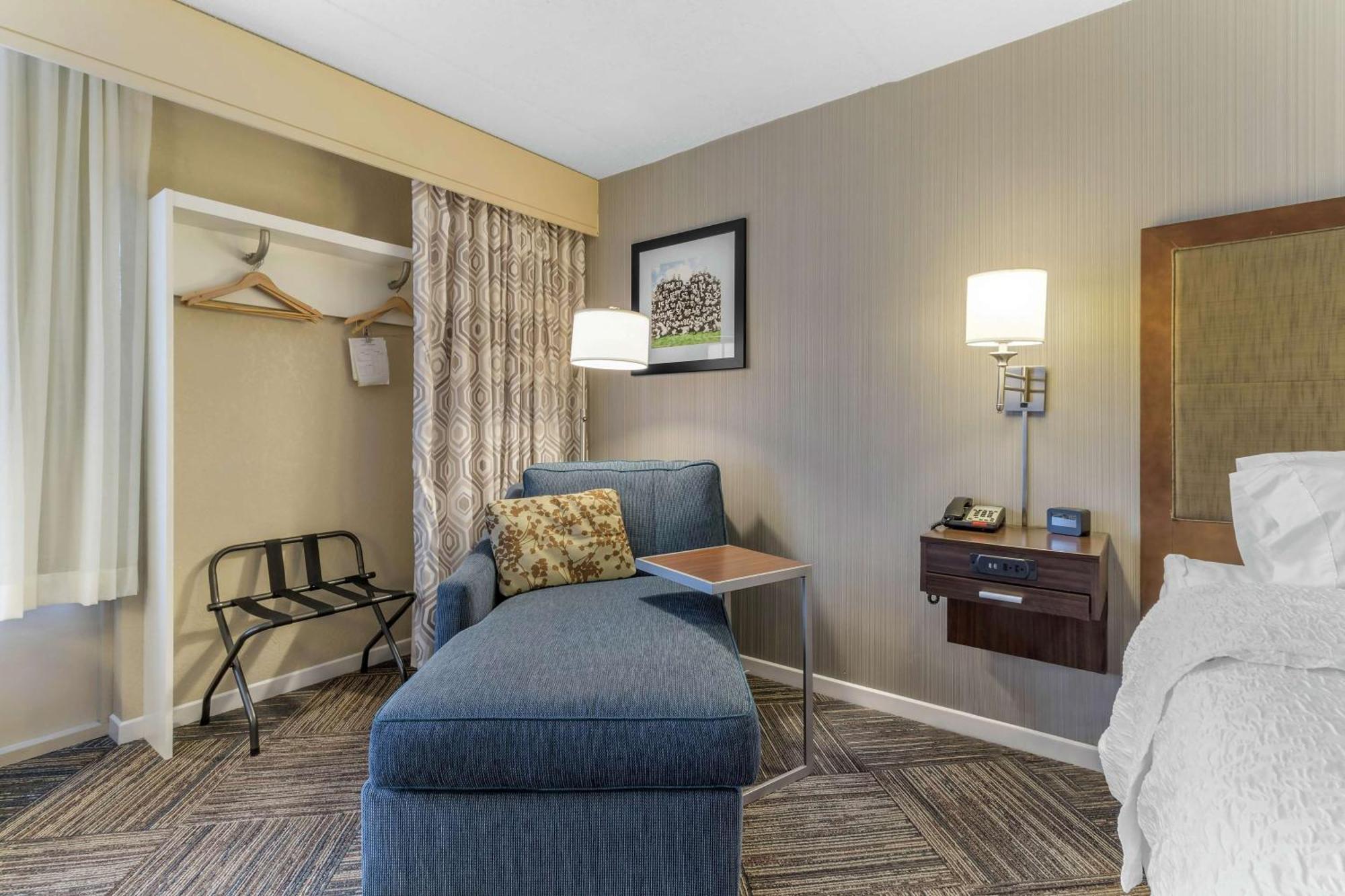 Hampton Inn Green Bay Downtown Экстерьер фото